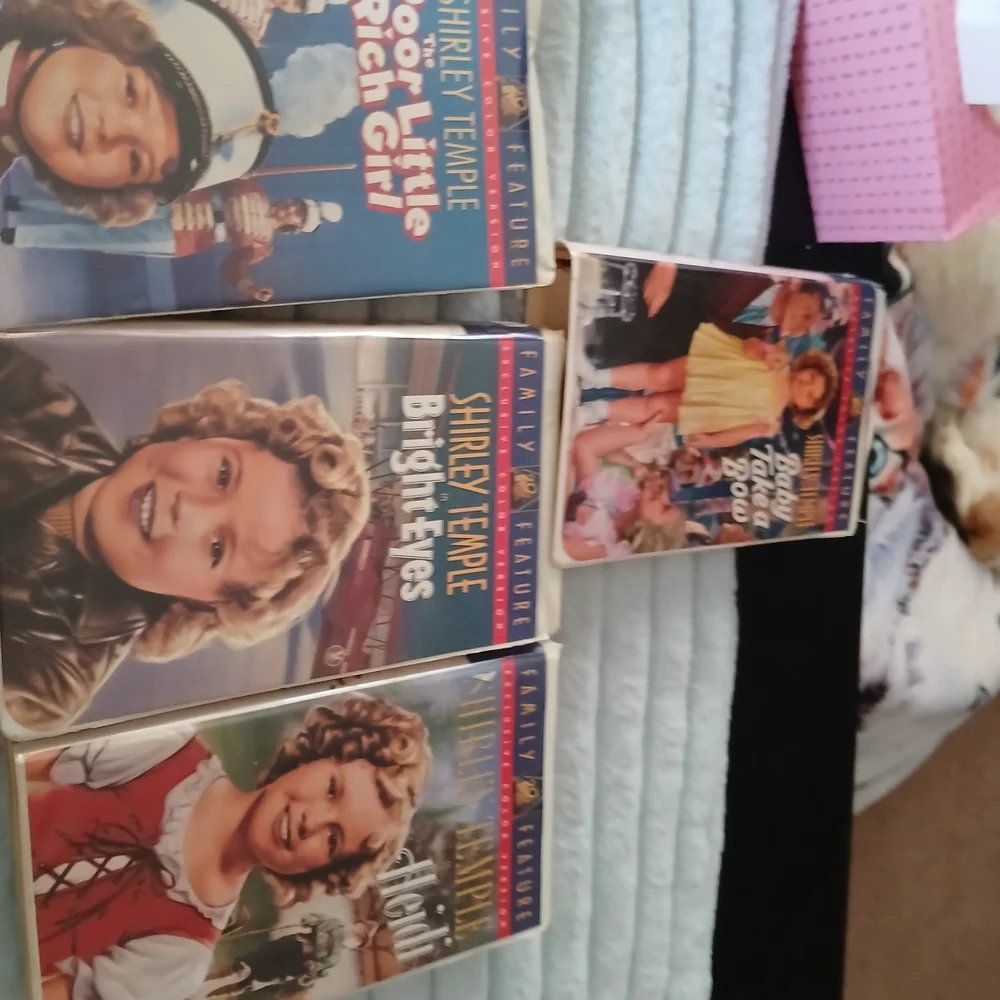 Shirley Temple Classic VHS Collection - Bright Eyes & More (Multicolor)